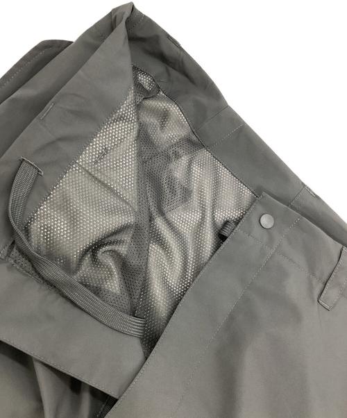 Plus Phenix（プラスフェニックス）Plus Phenix (プラスフェニックス) FREAK'S STORE (フリークスストア) PACKABLE SLACKS PANTS グレー サイズ:Mの古着・服飾アイテム