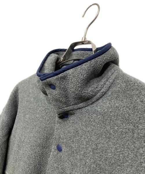 Patagonia（パタゴニア）Patagonia (パタゴニア) ライトウェイト・シンチラ・スナップT・プルオーバー　25580FA15 グレー サイズ:Lの古着・服飾アイテム