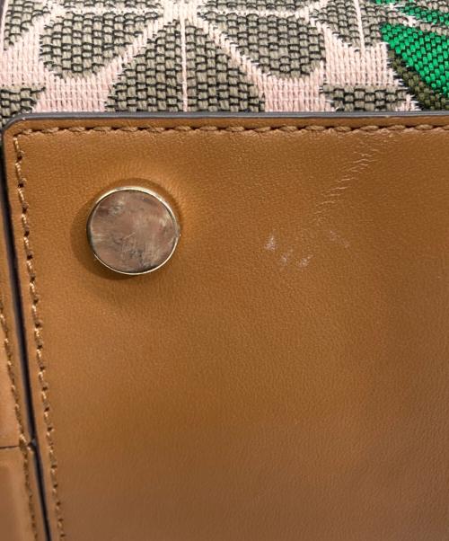 Kate Spade（ケイトスペード）Kate Spade (ケイトスペード) スペードフラワージャカードマーケットチェリーミディアムトート ベージュの古着・服飾アイテム