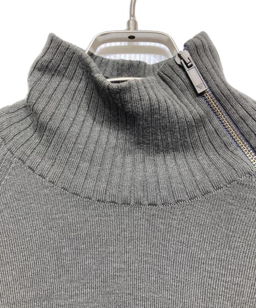 EMPORIO ARMANI（エンポリオ アルマーニ）EMPORIO ARMANI (エンポリオ アルマーニ) ハイネックジップニット グレー サイズ:Mの古着・服飾アイテム