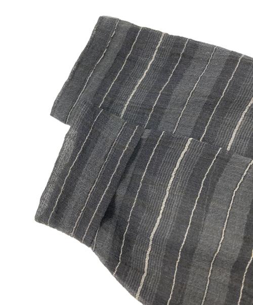 ISSEY MIYAKE PERMANENTE（イッセイミヤケ ペルマネンテ）ISSEY MIYAKE PERMANENTE (イッセイミヤケ ペルマネンテ) カシュクールシャツ グレー サイズ:Mの古着・服飾アイテム
