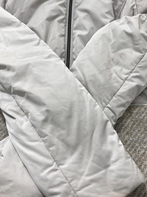 PEUTEREY（ピューテリー）PEUTEREY (ピューテリー) ウール切替ダウンジャケット ベージュ サイズ:40の古着・服飾アイテム