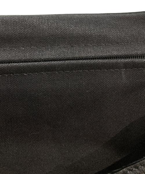 objcts.io（オブジェクツアイオー）objcts.io (オブジェクツアイオー) BELT BAG FOR LAPTOP ブラックの古着・服飾アイテム