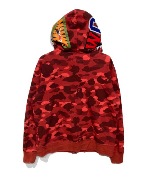 A BATHING APE（アベイシングエイプ）A BATHING APE (アベイシングエイプ) Color Camo Shark Full Zip Hoodie レッド サイズ:XLの古着・服飾アイテム