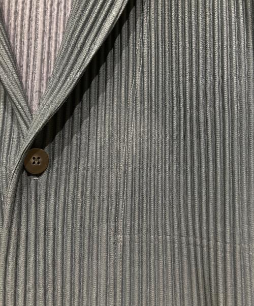 HOMME PLISSE ISSEY MIYAKE（オム プリッセ イッセイ ミヤケ）HOMME PLISSE ISSEY MIYAKE (オム プリッセ イッセイ ミヤケ) テーラードプリーツジャケット グレー サイズ:4の古着・服飾アイテム