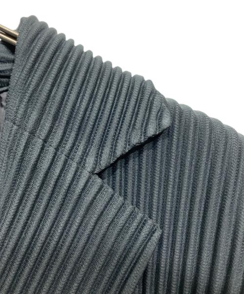 HOMME PLISSE ISSEY MIYAKE（オム プリッセ イッセイ ミヤケ）HOMME PLISSE ISSEY MIYAKE (オム プリッセ イッセイ ミヤケ) テーラードプリーツジャケット グレー サイズ:4の古着・服飾アイテム