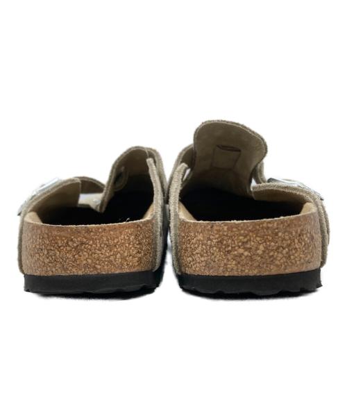 BIRKENSTOCK（ビルケンシュトック）BIRKENSTOCK (ビルケンシュトック) Boston Rivet LEVE Taupe 1030418 ベージュ サイズ:US8の古着・服飾アイテム