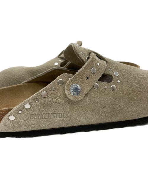 BIRKENSTOCK（ビルケンシュトック）BIRKENSTOCK (ビルケンシュトック) Boston Rivet LEVE Taupe 1030418 ベージュ サイズ:US8の古着・服飾アイテム