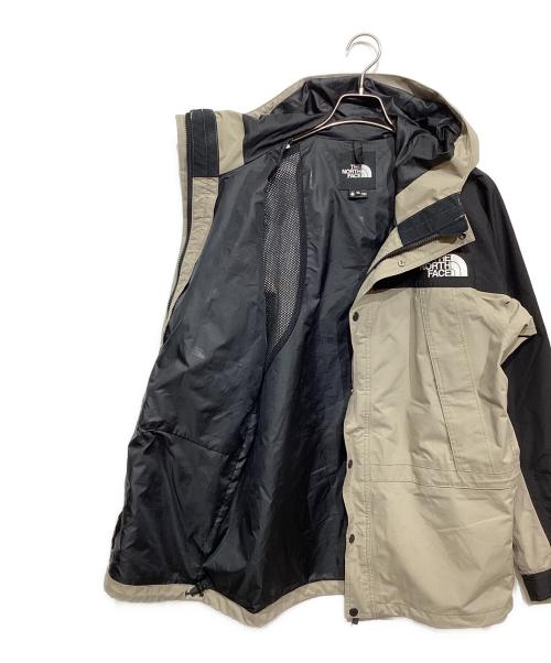 THE NORTH FACE（ザ ノース フェイス）THE NORTH FACE (ザ ノース フェイス) マウンテンライトジャケット ベージュ×ブラック サイズ:XLの古着・服飾アイテム