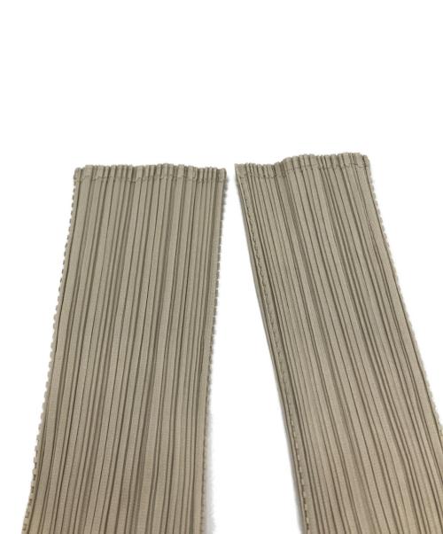 PLEATS PLEASE（プリーツプリーズ）PLEATS PLEASE (プリーツプリーズ) プリーツカーディガン　PP33-JO124 ベージュ サイズ:3の古着・服飾アイテム