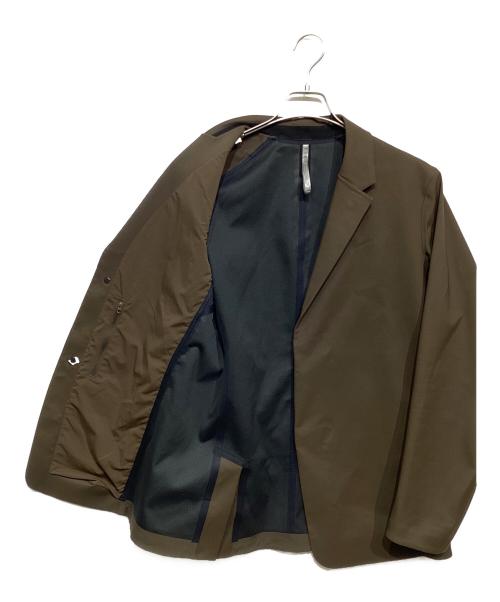 ARC'TERYX VEILANCE（アークテリクスヴェイランス）ARC'TERYX VEILANCE (アークテリクスヴェイランス) Indisce Blazer オリーブ サイズ:Mの古着・服飾アイテム
