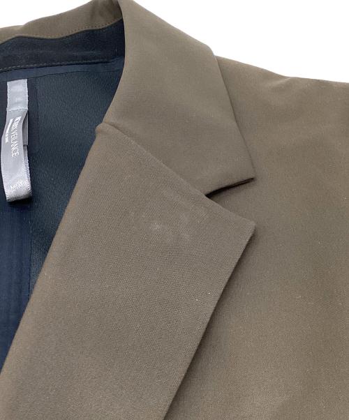 ARC'TERYX VEILANCE（アークテリクスヴェイランス）ARC'TERYX VEILANCE (アークテリクスヴェイランス) Indisce Blazer オリーブ サイズ:Mの古着・服飾アイテム