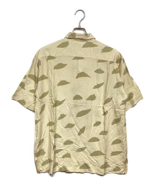 ISSEY MIYAKE（イッセイミヤケ）ISSEY MIYAKE (イッセイミヤケ) オープンカラーシャツ ベージュ サイズ:3の古着・服飾アイテム