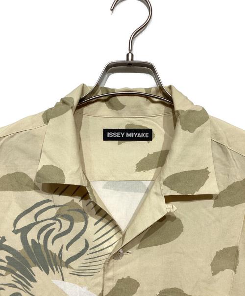 ISSEY MIYAKE（イッセイミヤケ）ISSEY MIYAKE (イッセイミヤケ) オープンカラーシャツ ベージュ サイズ:3の古着・服飾アイテム