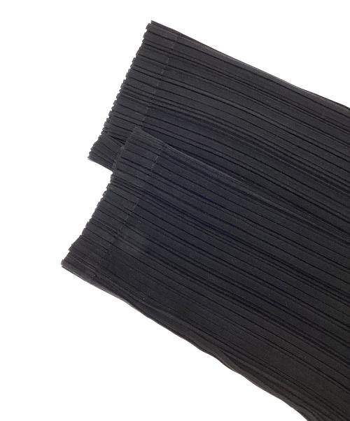 ISSEY MIYAKE（イッセイミヤケ）ISSEY MIYAKE (イッセイミヤケ) 多重襟 レイヤードデザインプリーツジャケット ブラック サイズ:2の古着・服飾アイテム