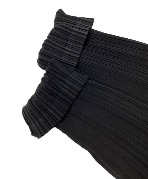 ISSEY MIYAKE（イッセイミヤケ）ISSEY MIYAKE (イッセイミヤケ) 多重襟 レイヤードデザインプリーツジャケット ブラック サイズ:2の古着・服飾アイテム