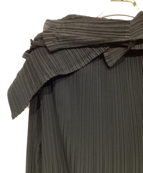 ISSEY MIYAKE（イッセイミヤケ）ISSEY MIYAKE (イッセイミヤケ) 多重襟 レイヤードデザインプリーツジャケット ブラック サイズ:2の古着・服飾アイテム