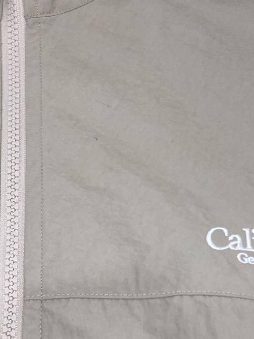 California General Store（カリフォルニアジェネラルストア）California General Store (カリフォルニアジェネラルストア) リサイクルナイロン スタンド ブルゾン ベージュ サイズ:Mの古着・服飾アイテム