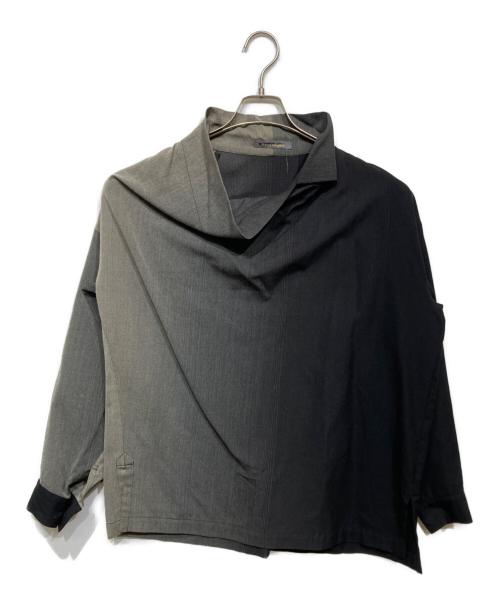 ISSEY MIYAKE（イッセイミヤケ）ISSEY MIYAKE (イッセイミヤケ) デザインプルオーバーシャツ ブラック×グレー サイズ:Mの古着・服飾アイテム