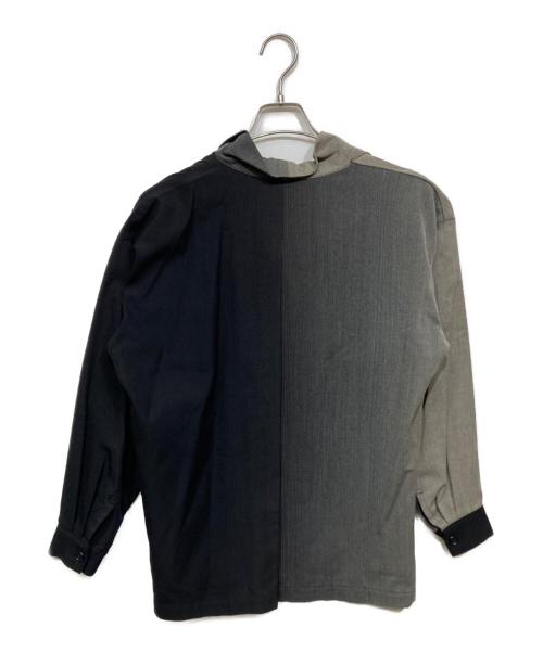 ISSEY MIYAKE（イッセイミヤケ）ISSEY MIYAKE (イッセイミヤケ) デザインプルオーバーシャツ ブラック×グレー サイズ:Mの古着・服飾アイテム