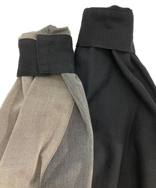 ISSEY MIYAKE（イッセイミヤケ）ISSEY MIYAKE (イッセイミヤケ) デザインプルオーバーシャツ ブラック×グレー サイズ:Mの古着・服飾アイテム