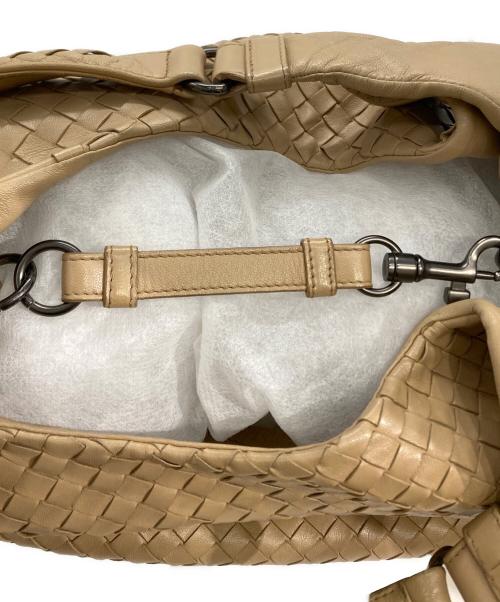 BOTTEGA VENETA（ボッテガベネタ）BOTTEGA VENETA (ボッテガベネタ) イントレチャート ミディアム カンパーナバッグ ベージュの古着・服飾アイテム
