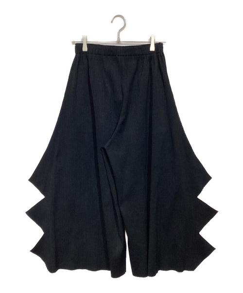 me ISSEY MIYAKE（ミーイッセイ ミヤケ）me ISSEY MIYAKE (ミーイッセイ ミヤケ) デザインプリーツワイドパンツ ブラック サイズ:不明の古着・服飾アイテム
