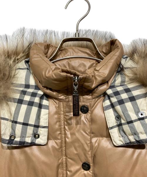 BURBERRY BLUE LABEL（バーバリー ブルー レーベル）BURBERRY BLUE LABEL (バーバリー ブルー レーベル) ファーフード付きショートダウンジャケット ブラウン サイズ:38の古着・服飾アイテム