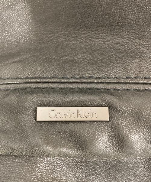Calvin Klein（カルバンクライン）Calvin Klein (カルバンクライン) ハイネックレザーブルゾン ブラック サイズ:Mの古着・服飾アイテム