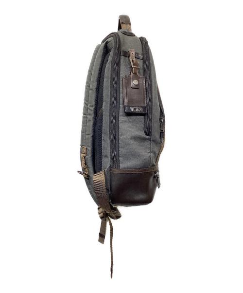 TUMI（トゥミ）TUMI (トゥミ) ALPHA BRAVO DOVERリュック グレーの古着・服飾アイテム