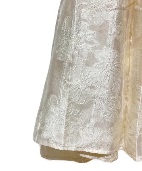 acka（エーシーケーエー）acka (エーシーケーエー) jacquard volume camisole dress アイボリー サイズ:1の古着・服飾アイテム
