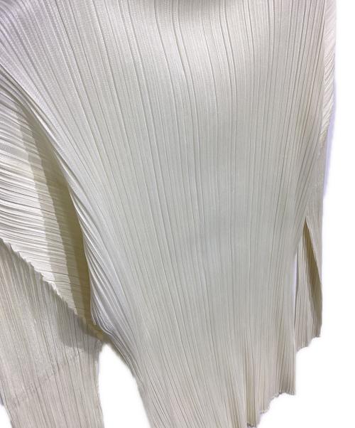 PLEATS PLEASE（プリーツプリーズ）PLEATS PLEASE (プリーツプリーズ) ハイネックプリーツカットソー PP04-JK604 アイボリー サイズ:4の古着・服飾アイテム