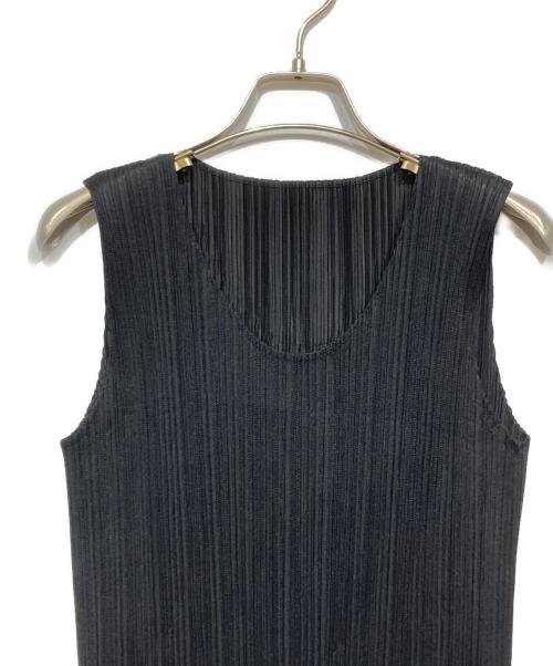 PLEATS PLEASE（プリーツプリーズ）PLEATS PLEASE (プリーツプリーズ) ノースリーブプリーツワンピース ブラック サイズ:3の古着・服飾アイテム