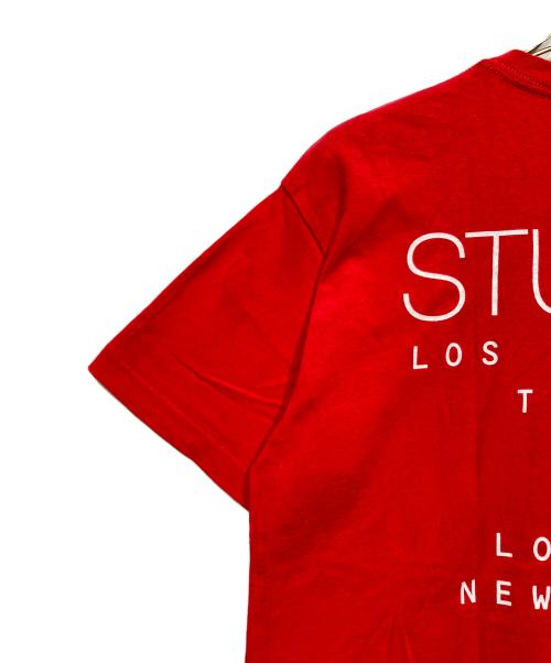 stussy（ステューシー）stussy (ステューシー) LATLNYプリントTシャツ レッド サイズ:Lの古着・服飾アイテム