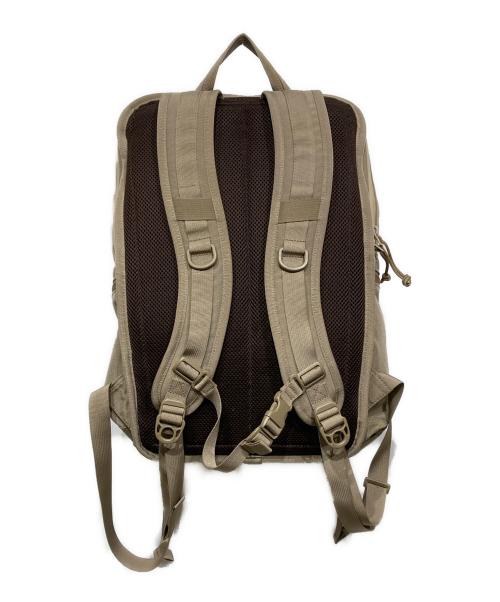 PORTER（ポーター）PORTER (ポーター) KLUNKERZ  DAYPACK(L) ベージュの古着・服飾アイテム
