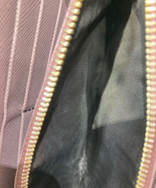 PRADA（プラダ）PRADA (プラダ) ラウンドファスナー財布 ピンクの古着・服飾アイテム
