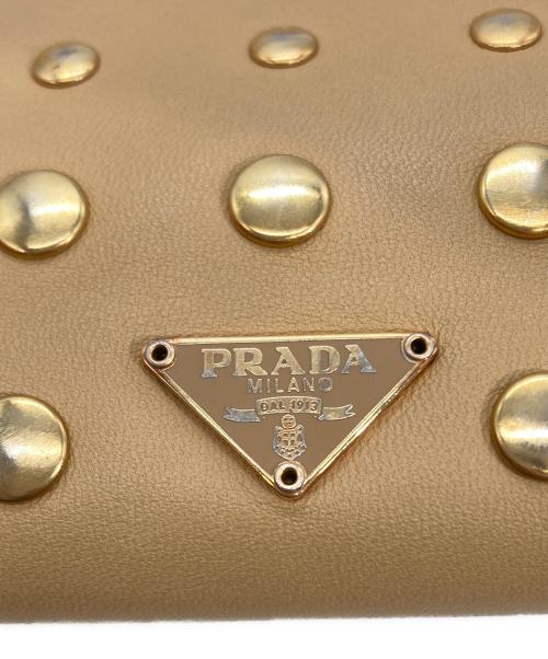 PRADA（プラダ）PRADA (プラダ) スタッズハンドバッグ ベージュの古着・服飾アイテム