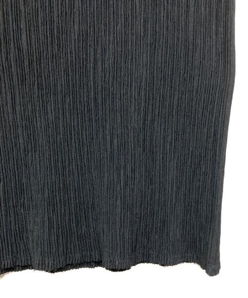 ISSEY MIYAKE（イッセイミヤケ）ISSEY MIYAKE (イッセイミヤケ) プリーツノースリーブワンピース ブラック サイズ: Sの古着・服飾アイテム