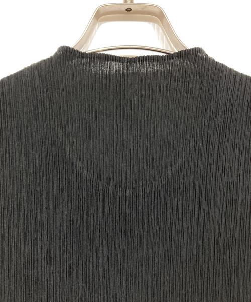 ISSEY MIYAKE（イッセイミヤケ）ISSEY MIYAKE (イッセイミヤケ) プリーツノースリーブワンピース ブラック サイズ: Sの古着・服飾アイテム