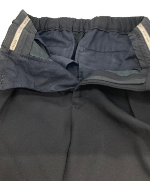MARKAWARE（マーカウェア）MARKAWARE (マーカウェア) PLEATED FRONT PEGTOP パンツ（プリーティッド フロント ペグトップ パンツ） ブラック サイズ:2の古着・服飾アイテム