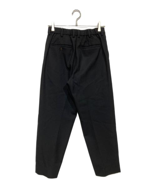 MARKAWARE（マーカウェア）MARKAWARE (マーカウェア) PLEATED FRONT PEGTOP パンツ（プリーティッド フロント ペグトップ パンツ） ブラック サイズ:2の古着・服飾アイテム