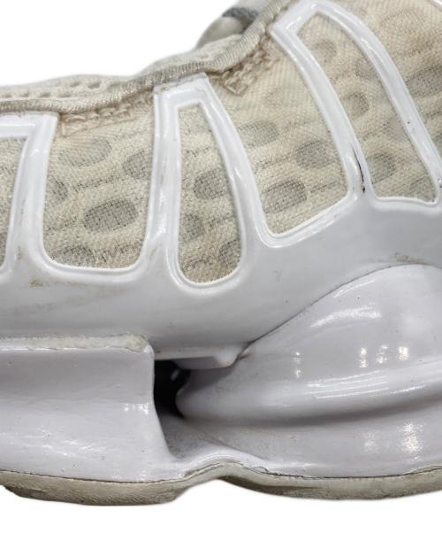 NIKE（ナイキ）NIKE (ナイキ) WMNS SHOX TL ローカットスニーカー（ウィメンズ ショックス TL ローカットスニーカー） ホワイト×グレー サイズ:28の古着・服飾アイテム