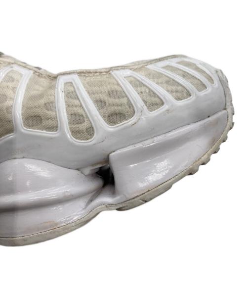 NIKE（ナイキ）NIKE (ナイキ) WMNS SHOX TL ローカットスニーカー（ウィメンズ ショックス TL ローカットスニーカー） ホワイト×グレー サイズ:28の古着・服飾アイテム