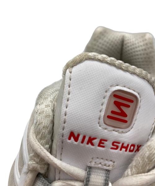 NIKE（ナイキ）NIKE (ナイキ) WMNS SHOX TL ローカットスニーカー（ウィメンズ ショックス TL ローカットスニーカー） ホワイト×グレー サイズ:28の古着・服飾アイテム