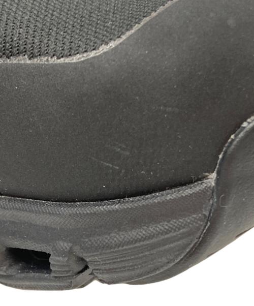 on（オン）on (オン) Cloud 6 Waterproof ローカットスニーカー（クラウド 6 ウォータープルーフ ローカットスニーカー） ブラック サイズ:26の古着・服飾アイテム