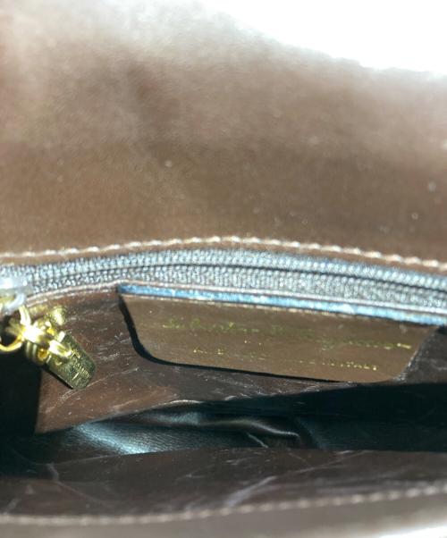Salvatore Ferragamo（サルヴァトーレ フェラガモ）Salvatore Ferragamo (サルヴァトーレ フェラガモ) ガンチーニ レザーショルダーバッグ ブラウンの古着・服飾アイテム