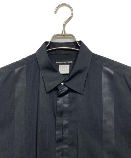 ISSEY MIYAKE MEN（イッセイミヤケメン）ISSEY MIYAKE MEN (イッセイミヤケメン) 切替ストライプ長袖シャツ ブラック サイズ:3の古着・服飾アイテム