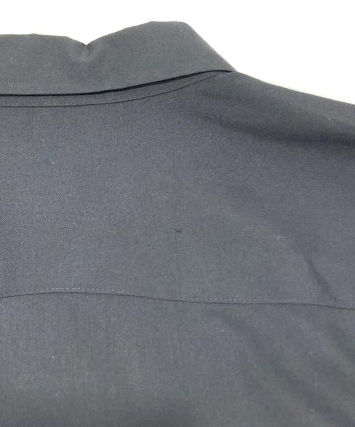 ISSEY MIYAKE MEN（イッセイミヤケメン）ISSEY MIYAKE MEN (イッセイミヤケメン) 切替ストライプ長袖シャツ ブラック サイズ:3の古着・服飾アイテム