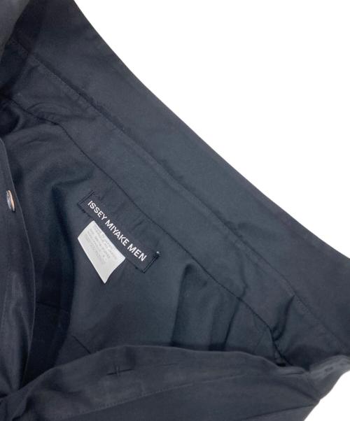 ISSEY MIYAKE MEN（イッセイミヤケメン）ISSEY MIYAKE MEN (イッセイミヤケメン) 切替ストライプ長袖シャツ ブラック サイズ:3の古着・服飾アイテム
