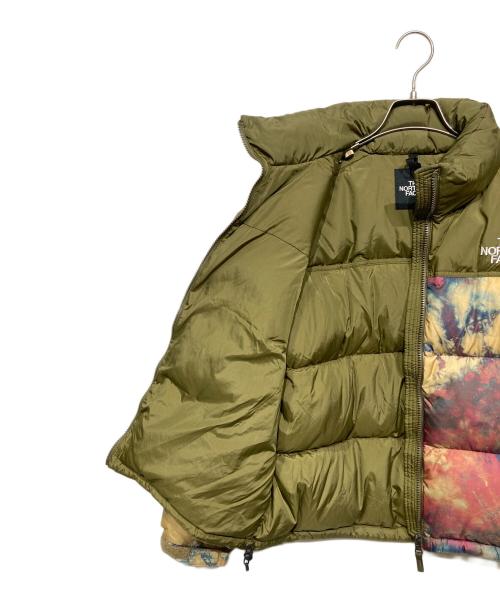 THE NORTH FACE（ザ ノース フェイス）THE NORTH FACE (ザ ノース フェイス) NOVELTY SHORT NUPTSE JACKET オリーブ×マルチ サイズ:Lの古着・服飾アイテム